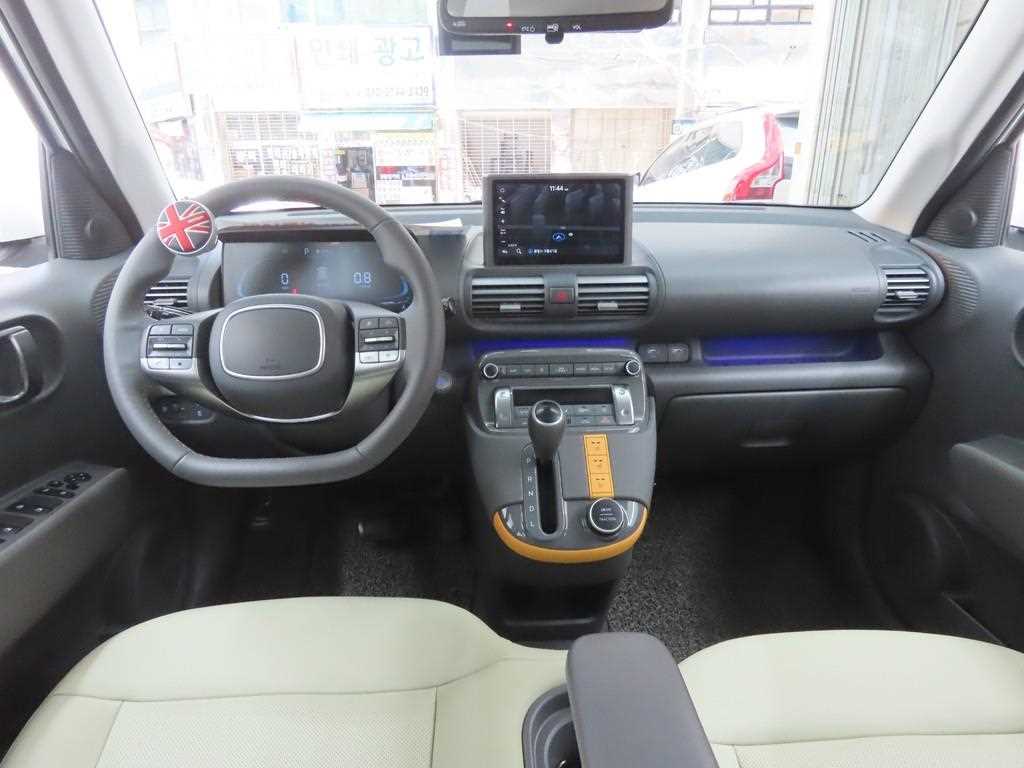 HYUNDAI Casper - Vista 7