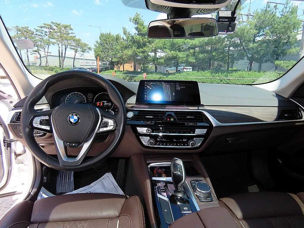 BMW 5 Series - Vista 7