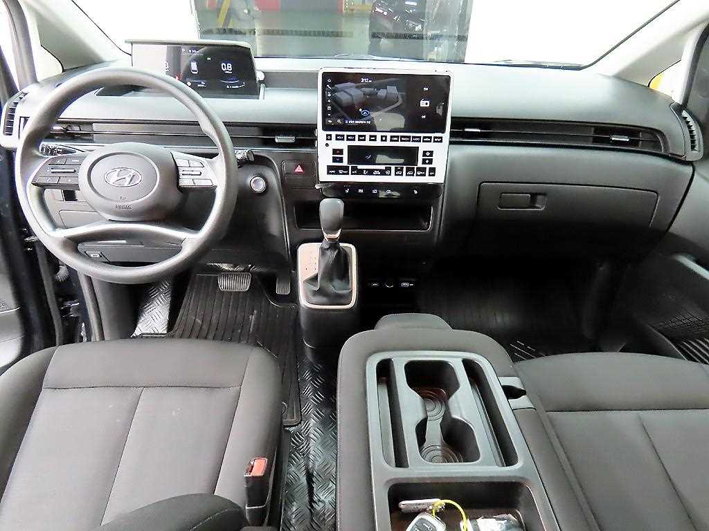 HYUNDAI Staria - Vista 7