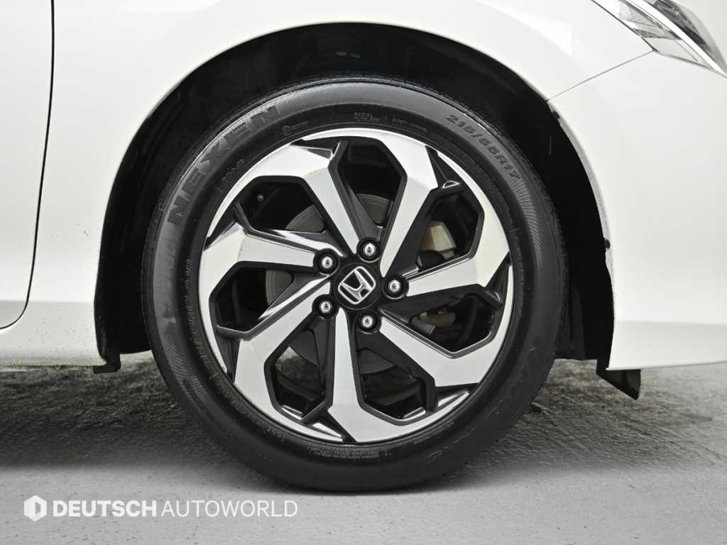 Honda Accord - Vista 5