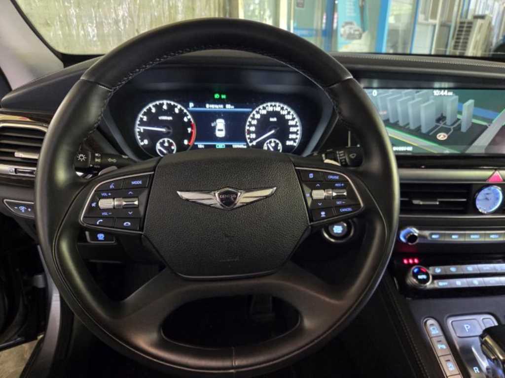 Genesis G90 - Vista 8