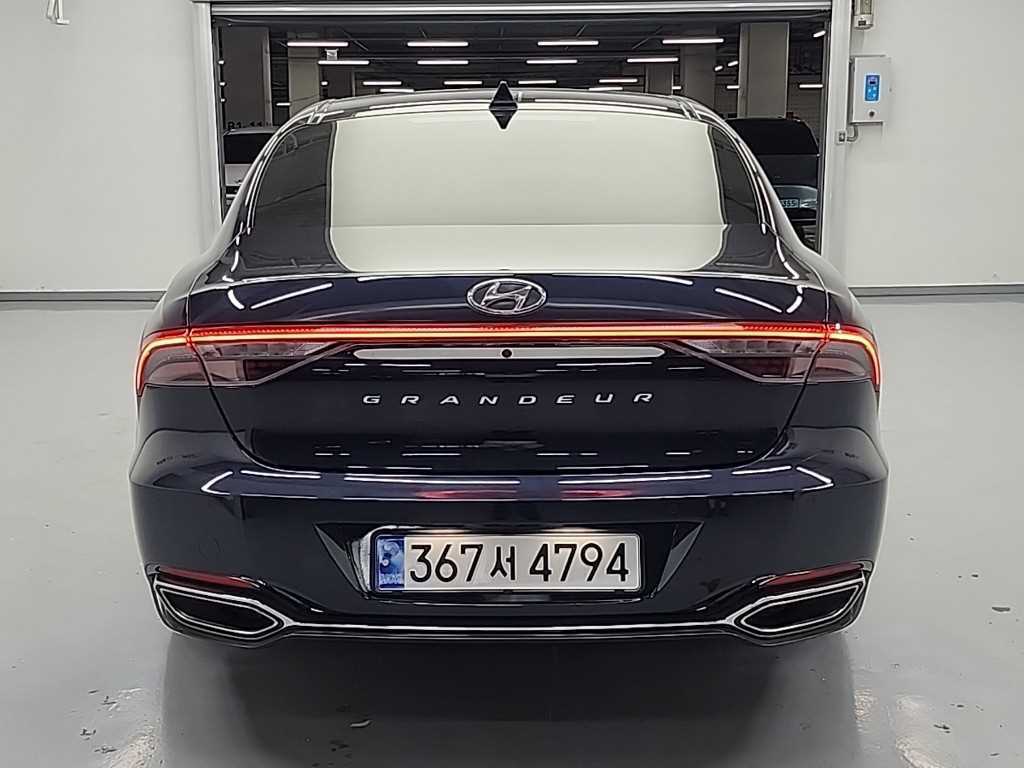 HYUNDAI Grandeur - Vista 3