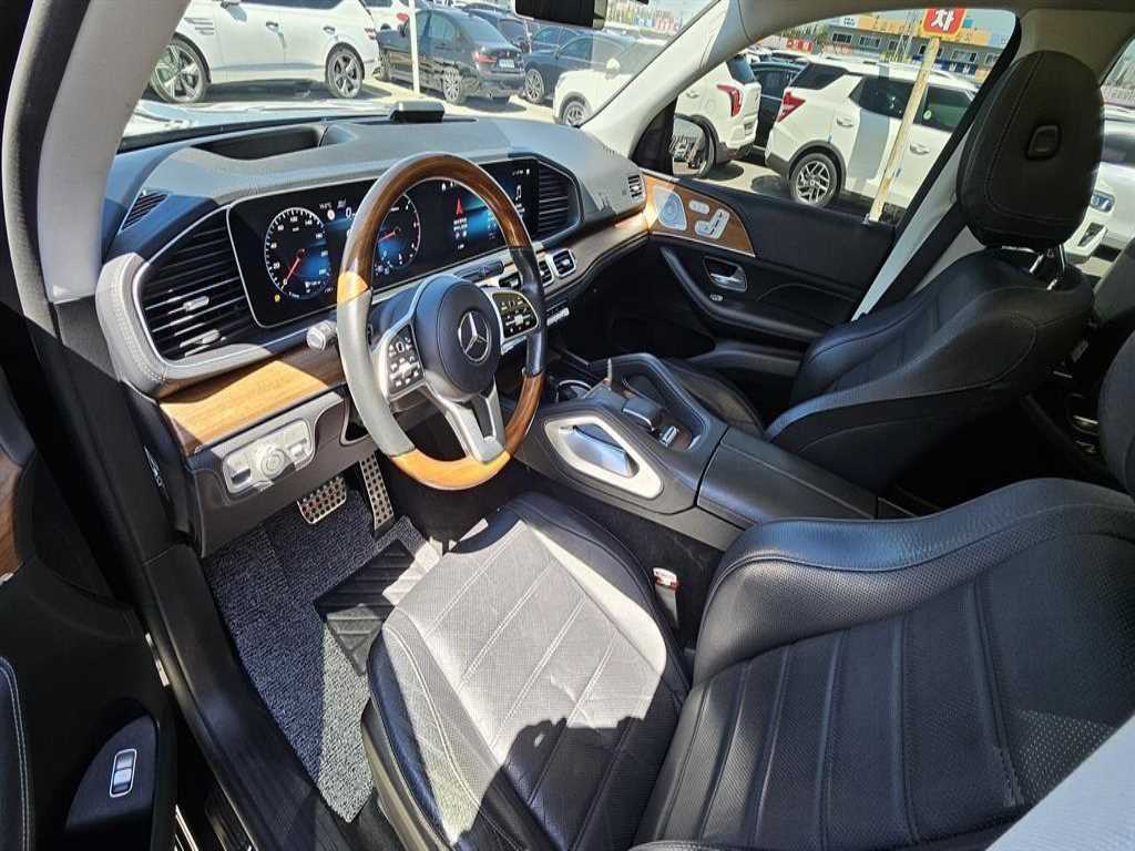Mercedes Benz GLS Class - Vista 7
