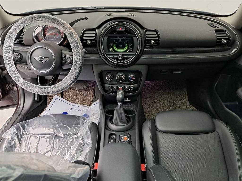 Mini Clubman - Vista 6