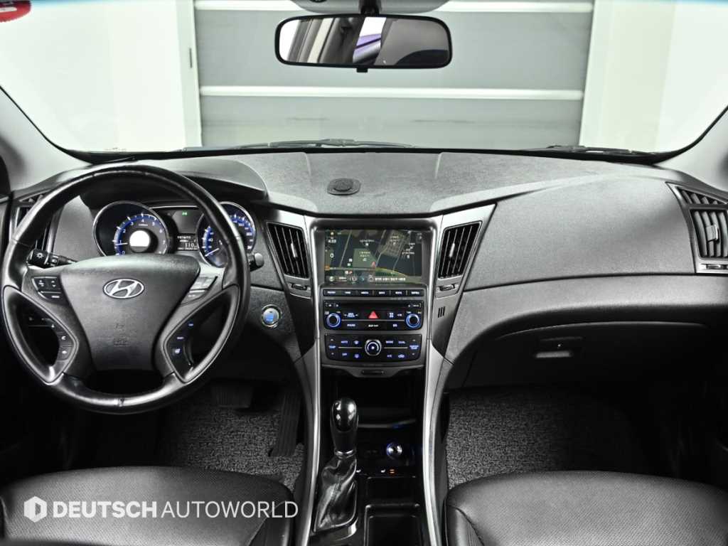 HYUNDAI Sonata - Vista 8