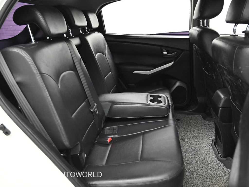 Ssangyong Korando - Vista 12
