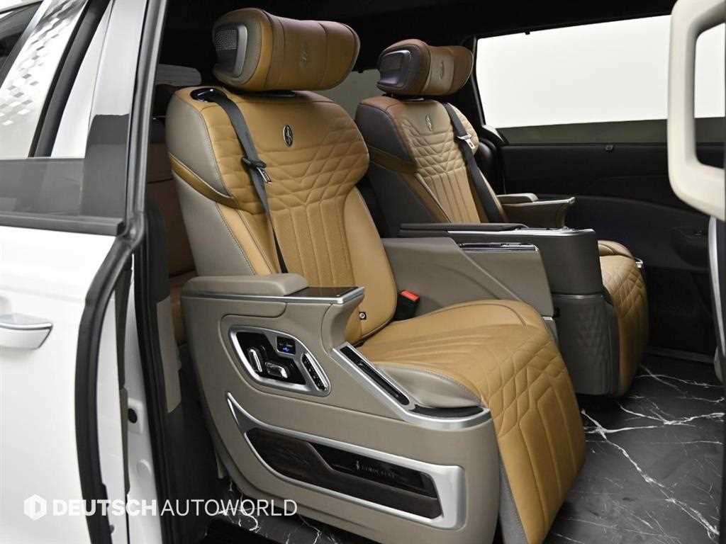 KIA Carnival - Vista 12
