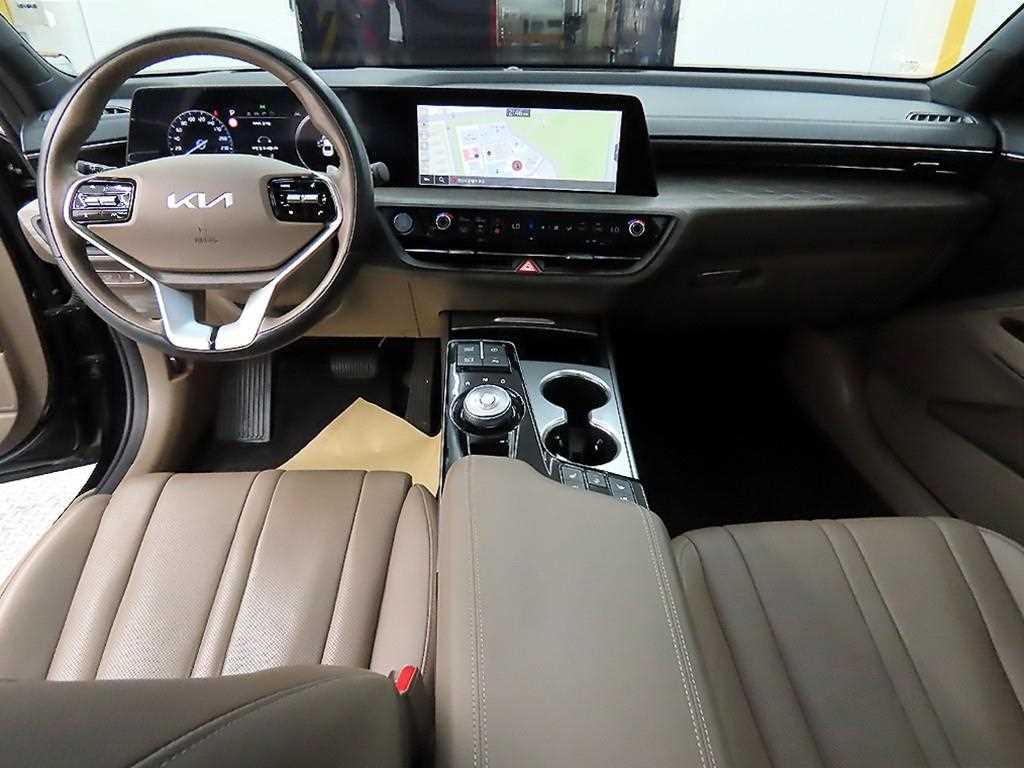 KIA K8 - Vista 7
