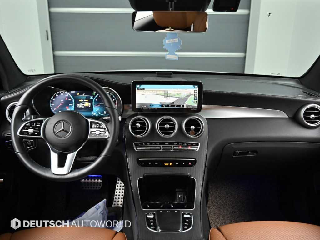 Mercedes Benz GLC Class - Vista 7
