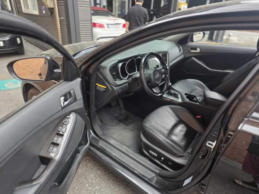 KIA K5 - Vista 12