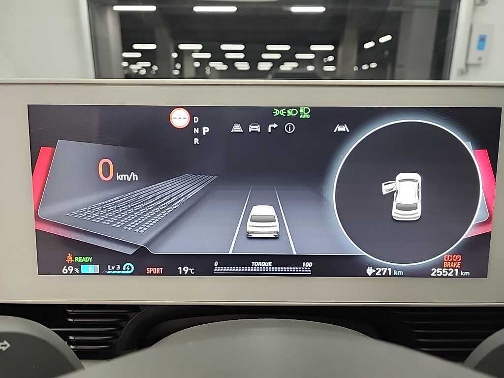 HYUNDAI Ioniq 5 - Vista 6