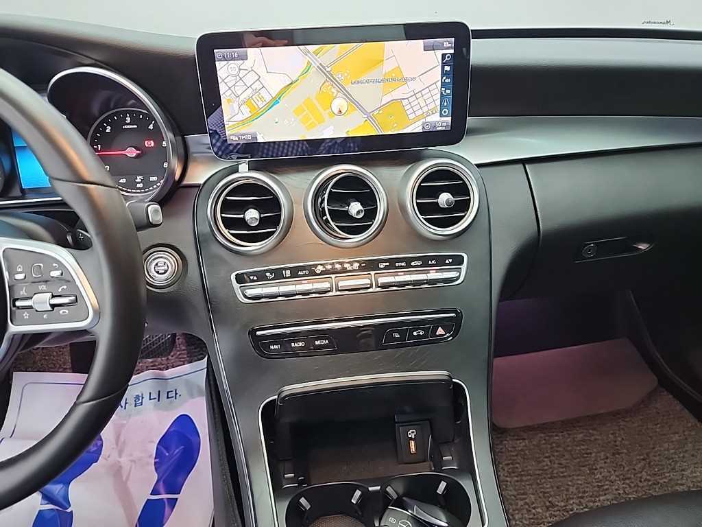 Mercedes Benz C Class - Vista 10