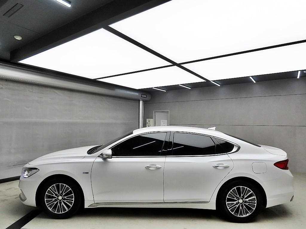 HYUNDAI Grandeur - Vista 4