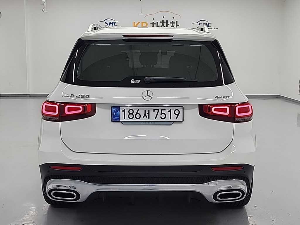 Mercedes Benz GLB Class - Vista 3