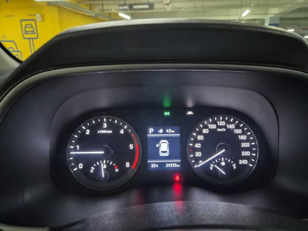 HYUNDAI Tucson - Vista 5