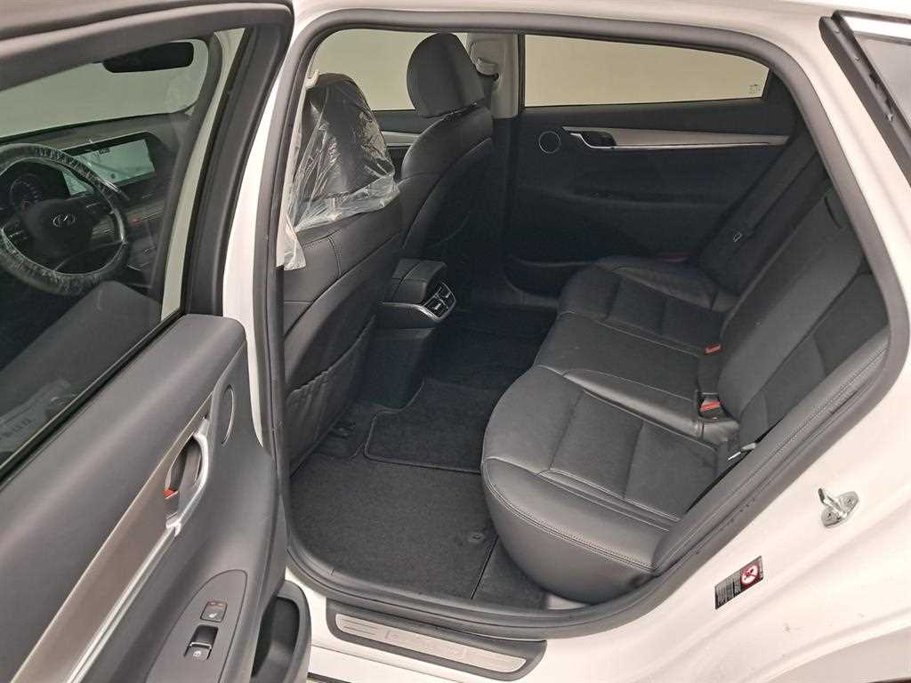 HYUNDAI Grandeur - Vista 12