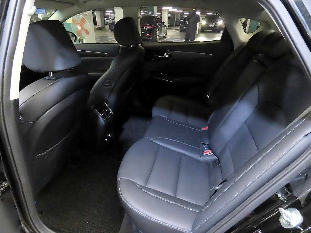 KIA K7 - Vista 7