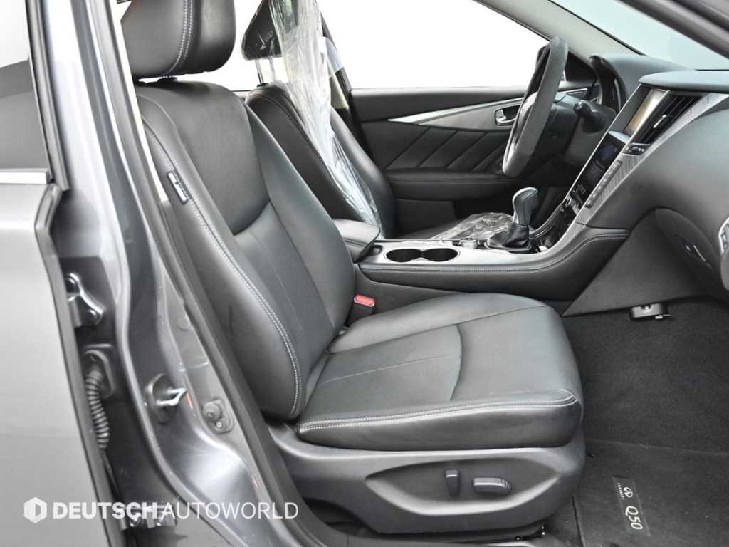 Infiniti Q - Vista 10