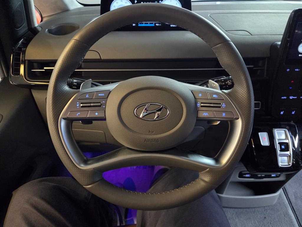 HYUNDAI Staria - Vista 12