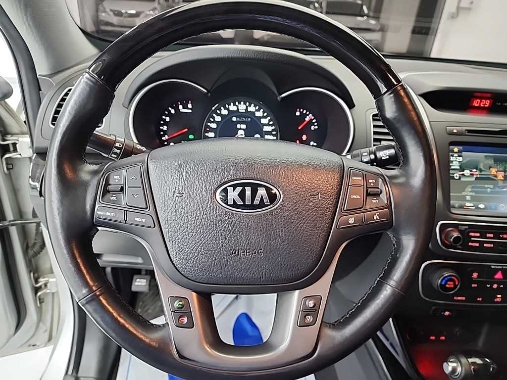 KIA Sorento - Vista 9