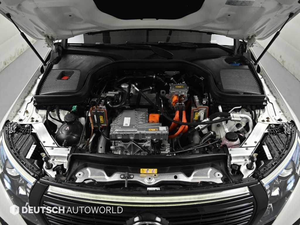 Mercedes Benz EQC - Vista 6