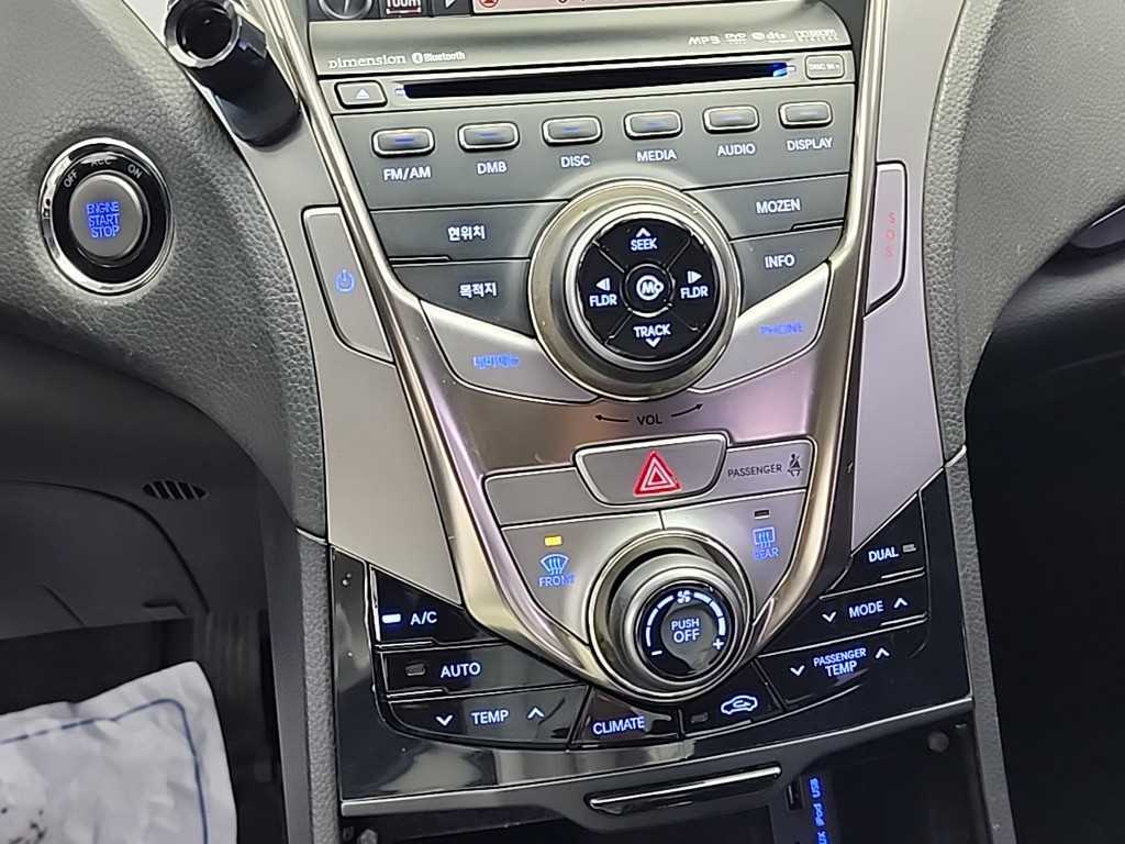 HYUNDAI Grandeur - Vista 10