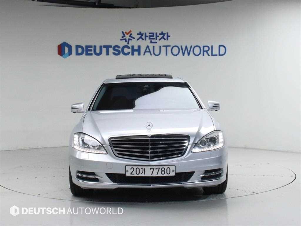 Mercedes Benz S Class - Vista 3