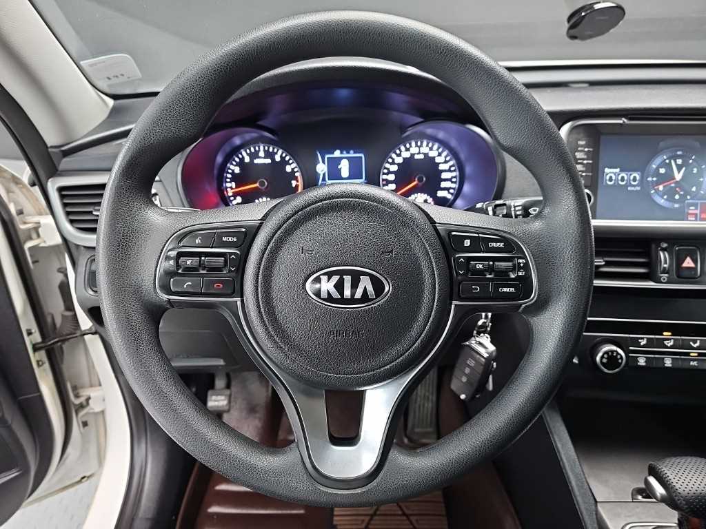 KIA K5 - Vista 9