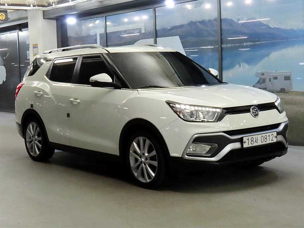 Ssangyong Tivoli 2016 Blanco - Importación desde Corea - HF Imports Iquique - Foto 1