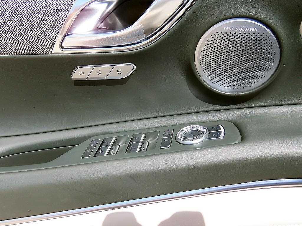 Genesis GV80 - Vista 12