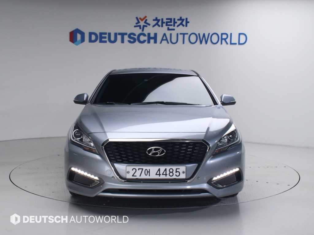 HYUNDAI Sonata - Vista 3