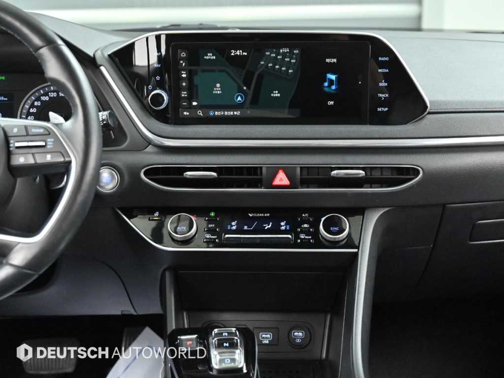 HYUNDAI Sonata - Vista 10