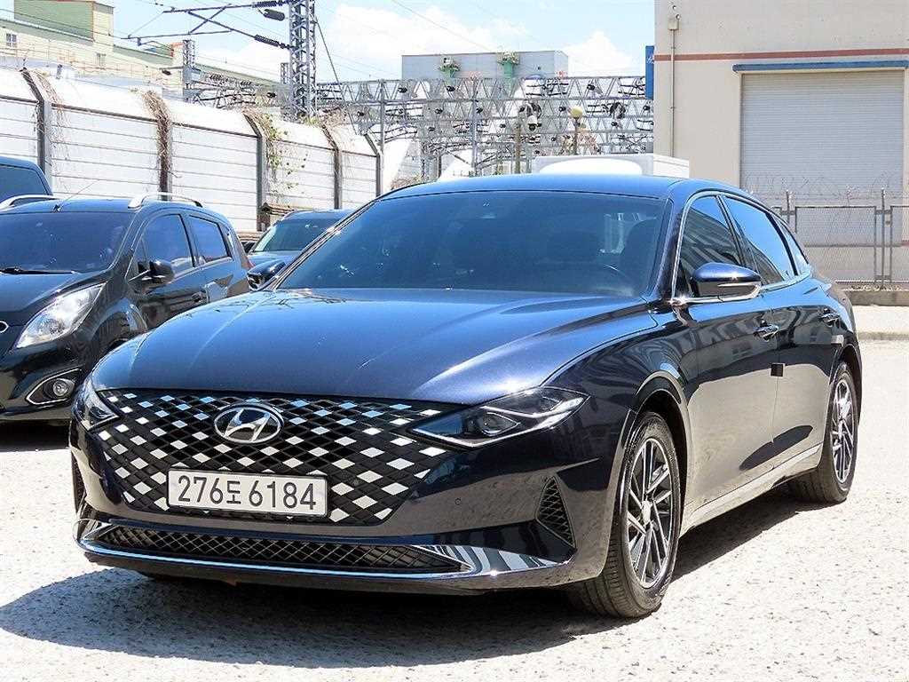HYUNDAI Grandeur - Vista 2
