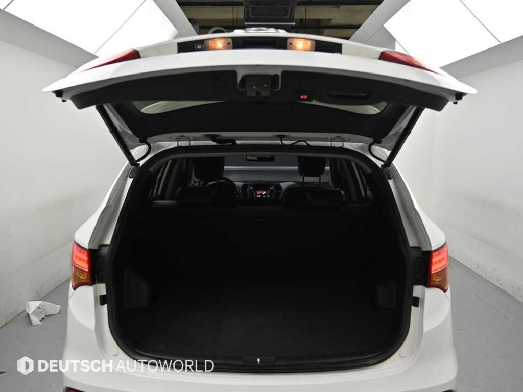 HYUNDAI Santa Fe - Vista 5