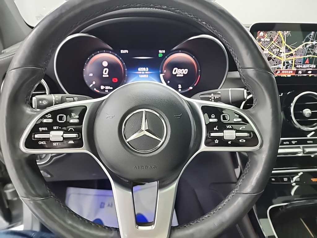 Mercedes Benz GLC Class - Vista 9