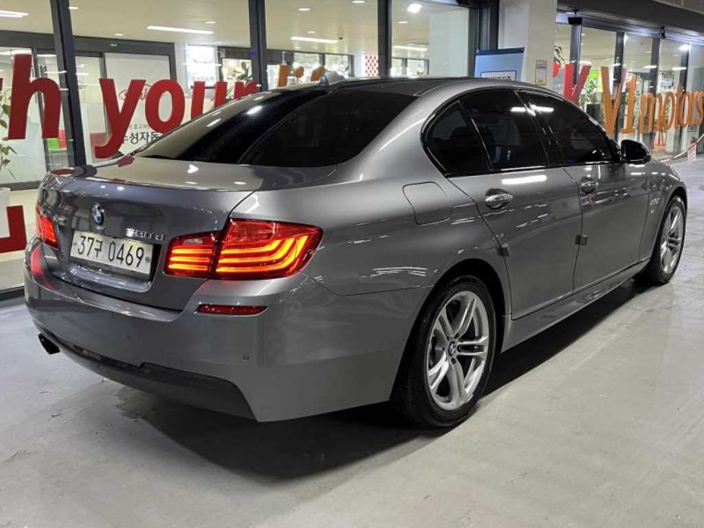 BMW 5 Series - Vista 4