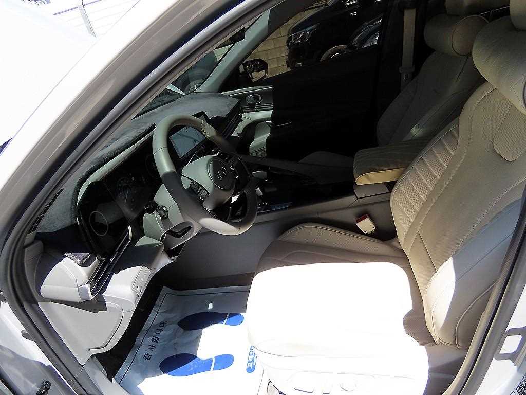 HYUNDAI Avante - Vista 5