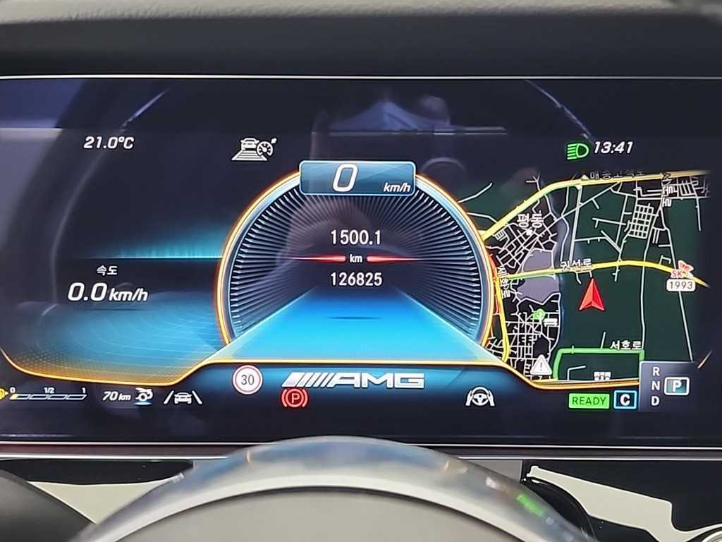 Mercedes Benz AMG GT - Vista 6