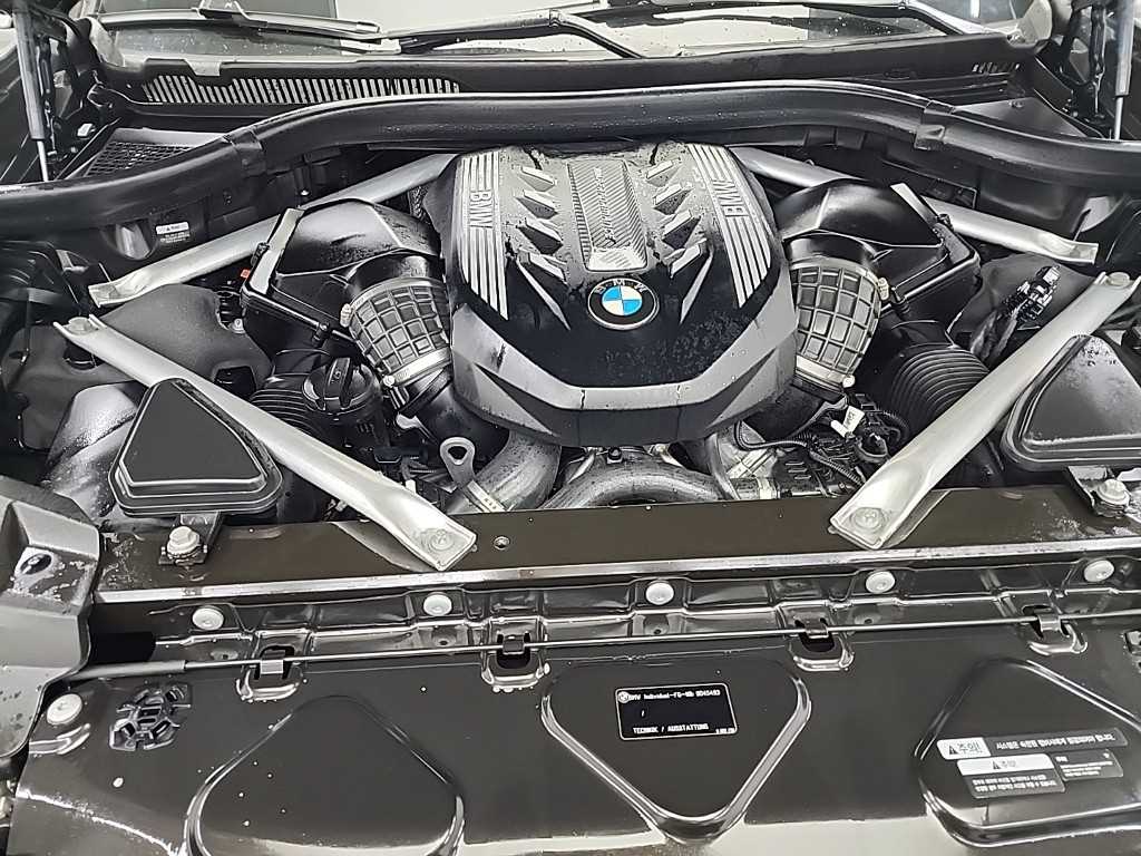 BMW X7 - Vista 5