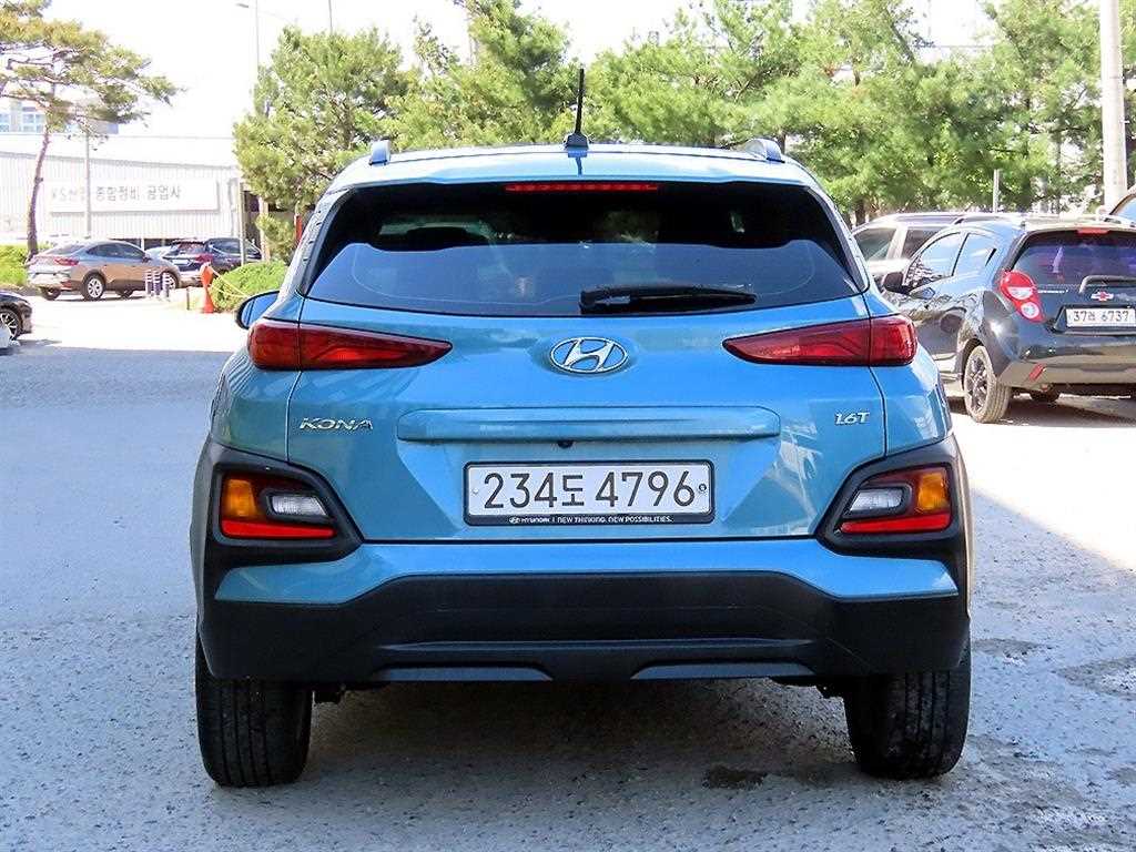 HYUNDAI Kona - Vista 4