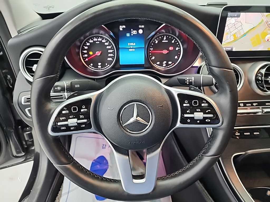 Mercedes Benz C Class - Vista 9