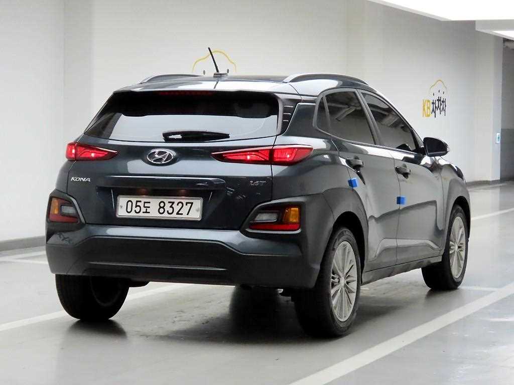 HYUNDAI Kona - Vista 4