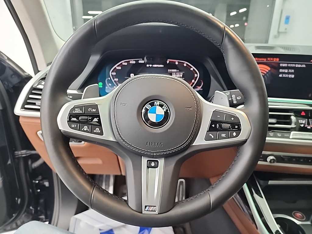 BMW X7 - Vista 9