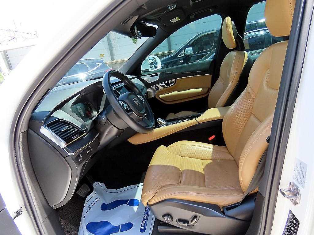 Volvo XC90 - Vista 5