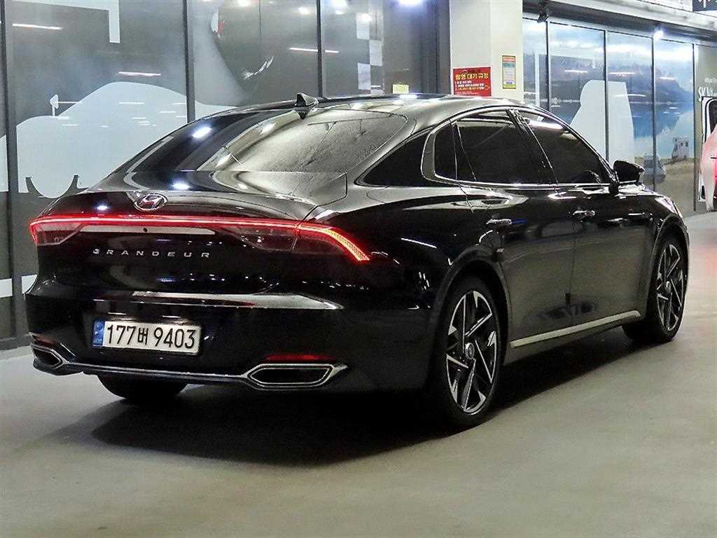HYUNDAI Grandeur - Vista 4