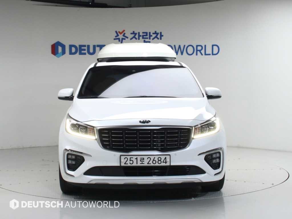 KIA Carnival - Vista 3