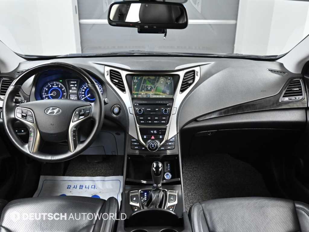 HYUNDAI Grandeur - Vista 7