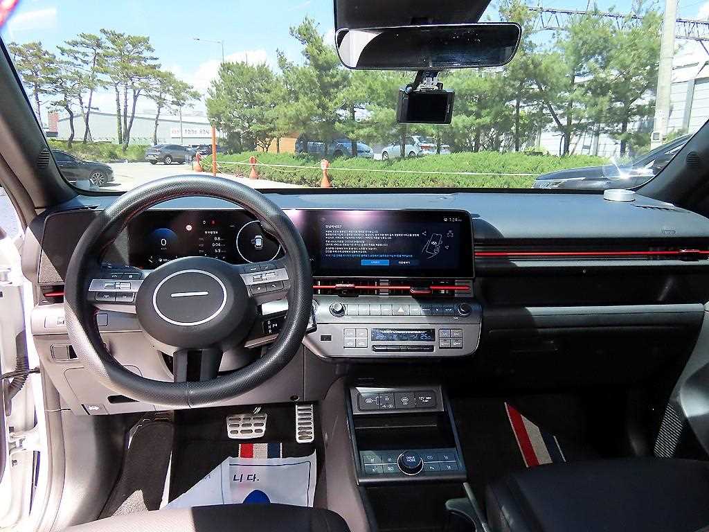 HYUNDAI Kona - Vista 7