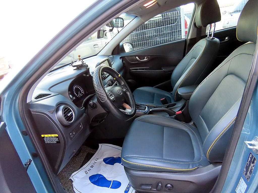 HYUNDAI Kona - Vista 5