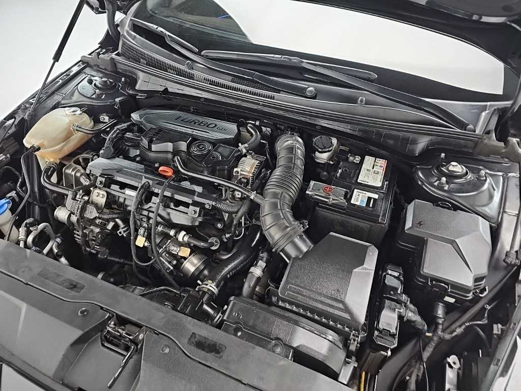 HYUNDAI Avante - Vista 5
